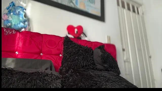 sexy blacks  online show from 01/07/26, 12:29