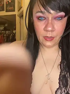 Snapshot of sexyasscougar chatting on 03/08/25, 02:01 sexyasscougar online show from 03/08/25, 02:01