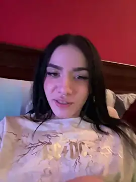 Snapshot of ShannonShanny chatting on 12/17/24, 09:49 ShannonShanny online show from 12/17/24, 09:49