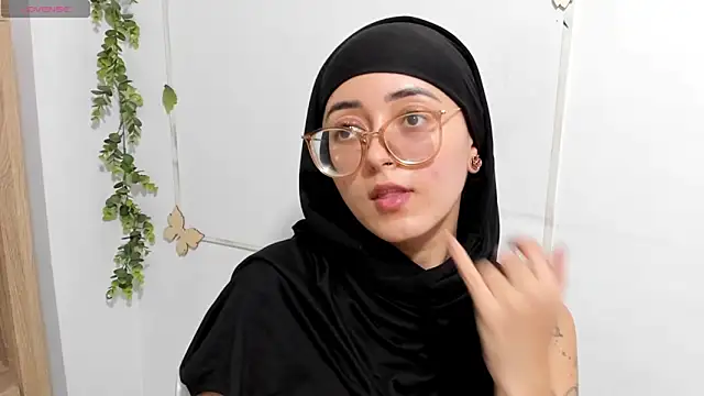 aysel elid online show from 04/12/26, 11:43