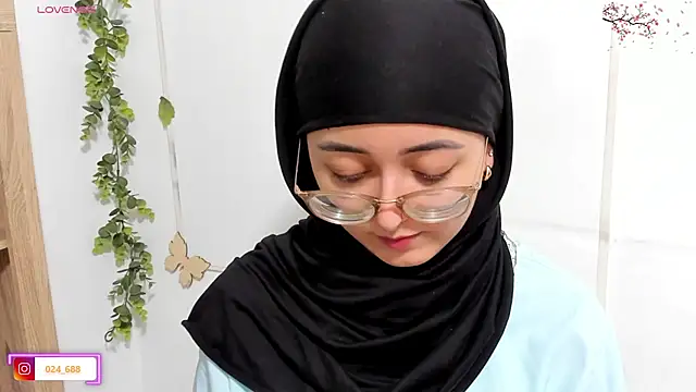 Snapshot of aysel_elid chatting on 05/23/26, 06:12 aysel elid online show from 05/23/26, 06:12