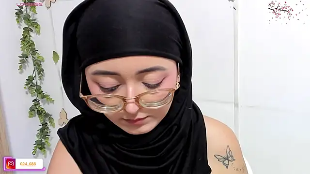 Snapshot of aysel_elid chatting on 05/27/26, 09:12 aysel elid online show from 05/27/26, 09:12