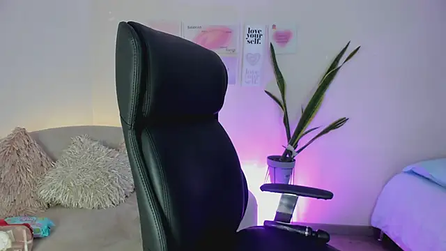 ChloeHarper  online show from 03/03/25, 04:14