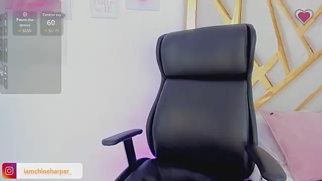 ChloeHarper  online show from 10/01/25, 06:58