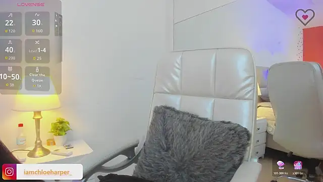 ChloeHarper  online show from 11/29/25, 12:30