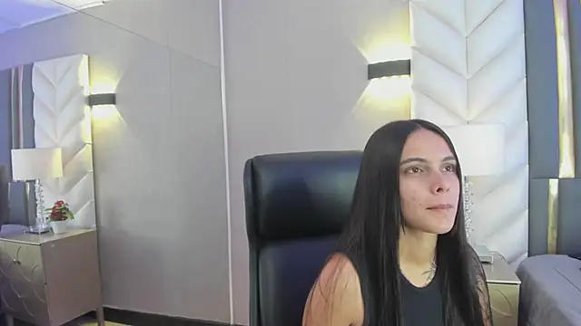 ChloeHarper  online show from 04/19/26, 02:05