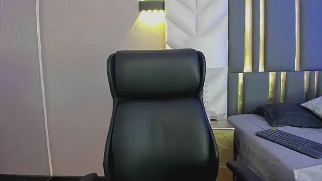 ChloeHarper  online show from 04/25/26, 01:41