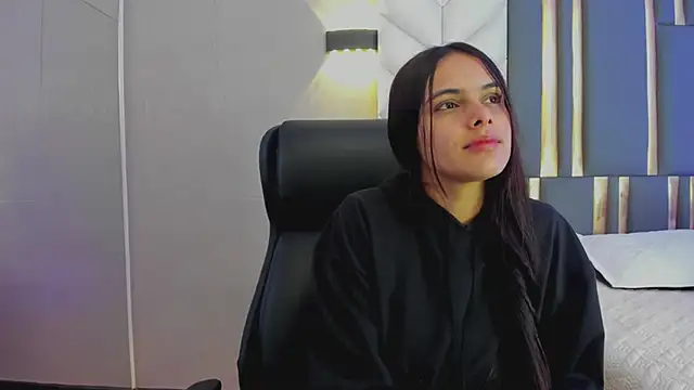 Snapshot of ChloeHarper_ chatting on 05/01/26, 11:59 ChloeHarper online show from 05/01/26, 11:59