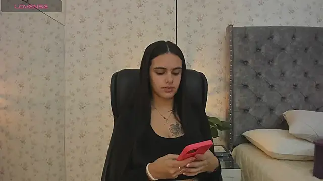 Snapshot of ChloeHarper_ chatting on 05/28/26, 11:40 ChloeHarper online show from 05/28/26, 11:40