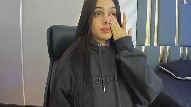 Snapshot of ChloeHarper_ chatting on 05/29/26, 11:52 ChloeHarper online show from 05/29/26, 11:52