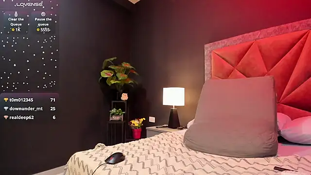 mia milff online show from 03/01/25, 09:15