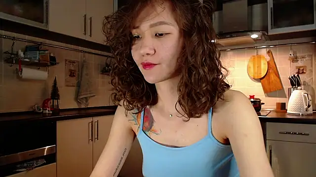 Kelly Yon online show from 12/25/24, 09:33