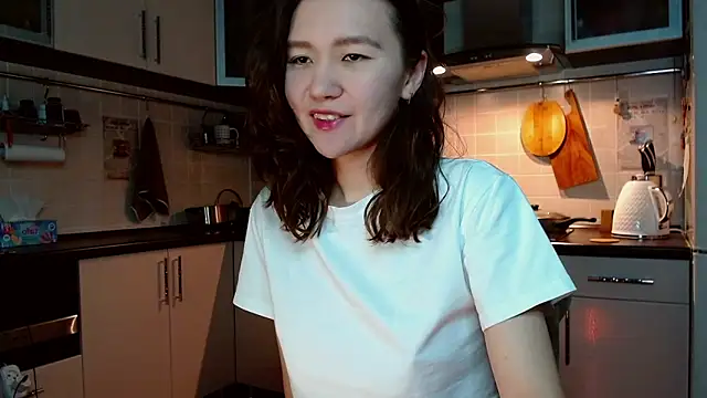 Kelly Yon online show from 03/12/25, 09:03