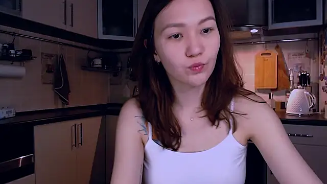 Kelly Yon online show from 12/01/25, 06:07