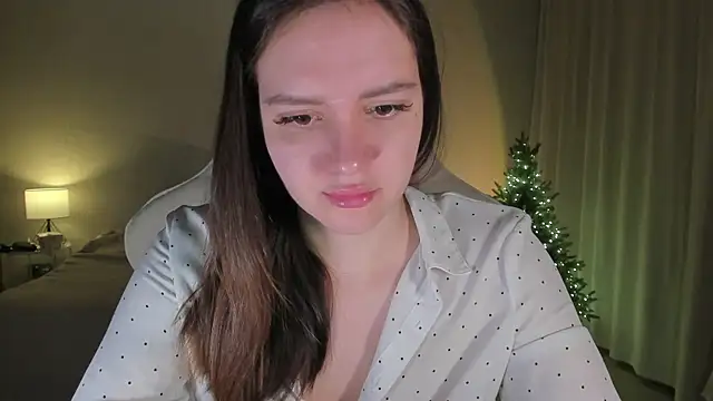 Snapshot of Sonia_moon_ chatting on 01/08/25, 01:32 Sonia moon  online show from 01/08/25, 01:32