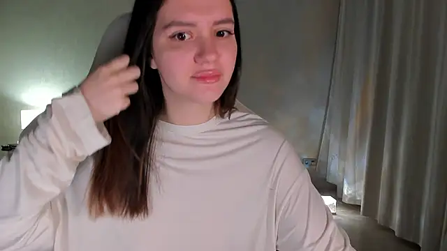 Snapshot of Sonia_moon_ chatting on 01/21/25, 01:18 Sonia moon  online show from 01/21/25, 01:18