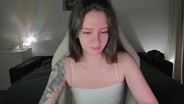 Snapshot of Sonia_moon_ chatting on 09/21/25, 02:24 Sonia moon  online show from 09/21/25, 02:24