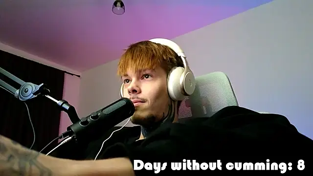 DENIS HERE online show from 04/12/26, 11:21