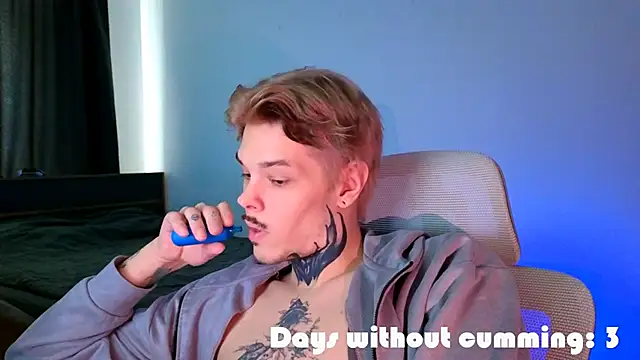 DENIS HERE online show from 04/22/26, 11:01