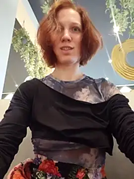 Snapshot of Exhibitionsplit chatting on 01/09/25, 01:56 Exhibitionsplit online show from 01/09/25, 01:56