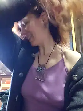 Exhibitionsplit online show from 04/19/26, 08:57