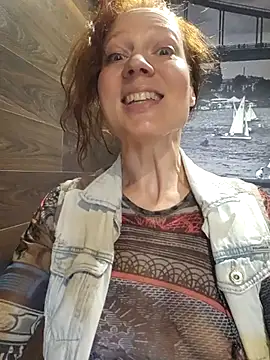 Exhibitionsplit online show from 07/24/26, 10:02