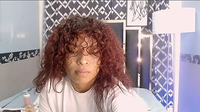 Snapshot of Naomi_Tylers chatting on 10/04/25, 11:58 Naomi Tylers online show from 10/04/25, 11:58