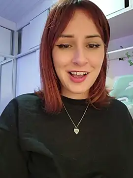 Snapshot of Ahrya_ chatting on 06/11/26, 12:32 Ahrya online show from 06/11/26, 12:32