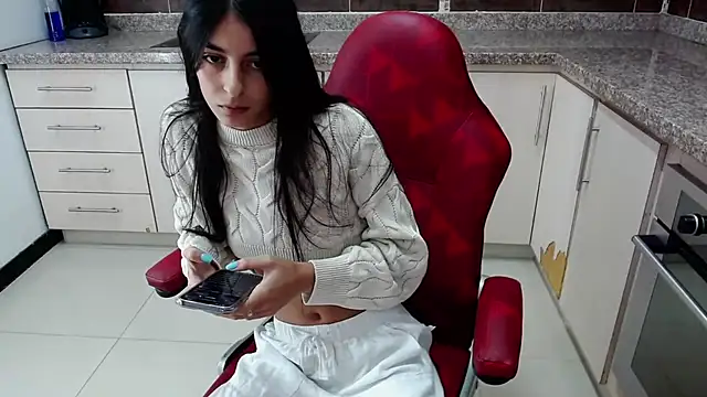 Snapshot of cristel_17 chatting on 03/13/25, 09:16 cristel 17 online show from 03/13/25, 09:16