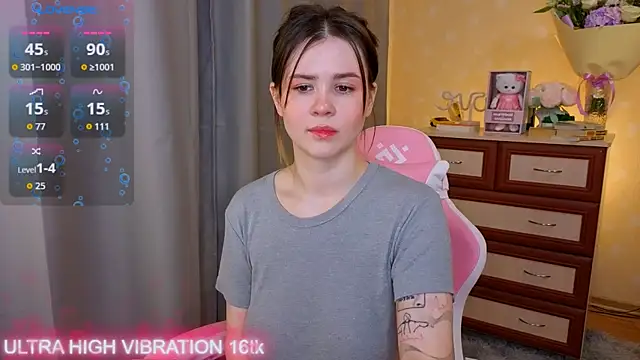 cutie mili online show from 10/21/25, 08:15