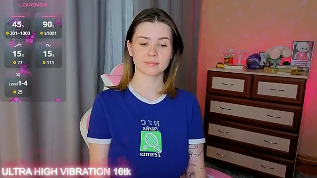 cutie mili online show from 11/21/25, 10:14