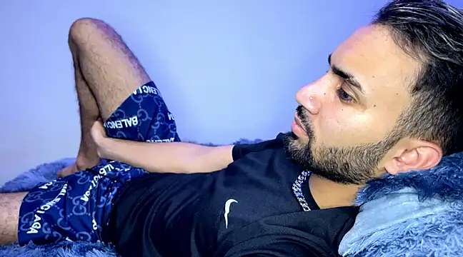 Snapshot of Dar_milk chatting on 12/06/24, 04:36 Dar milk online show from 12/06/24, 04:36