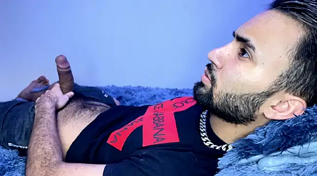 Snapshot of Dar_milk chatting on 12/14/24, 05:18 Dar milk online show from 12/14/24, 05:18