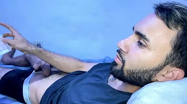 Snapshot of Dar_milk chatting on 01/24/25, 07:51 Dar milk online show from 01/24/25, 07:51