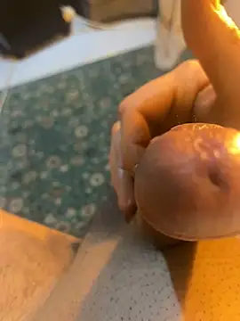 azginnn35 online show from 02/22/26, 11:25