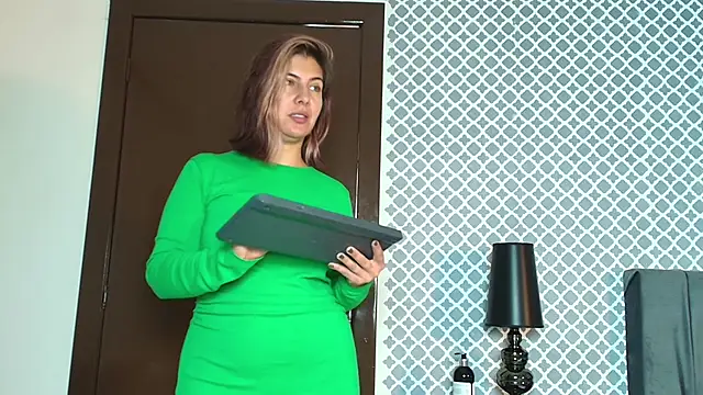 scarlett moore online show from 09/19/25, 01:12