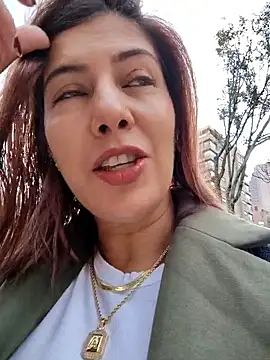 scarlett moore online show from 12/20/25, 12:23