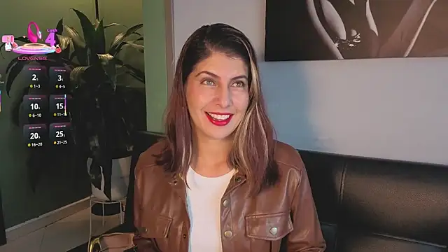 scarlett moore online show from 04/17/26, 04:32