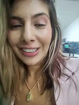 scarlett moore online show from 04/18/26, 07:07