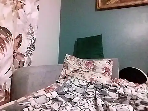 OwlosionyMisiek1991 online show from 10/19/25, 04:35