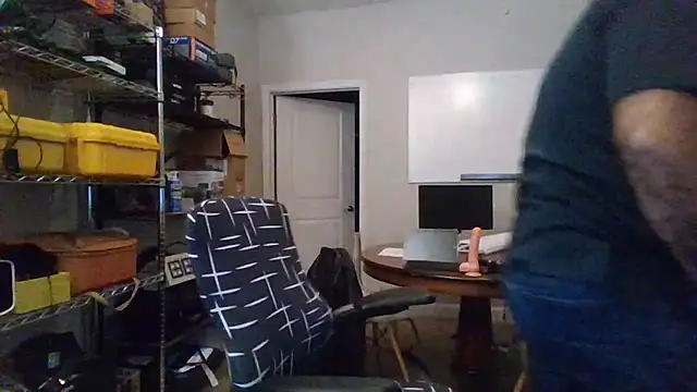 Snapshot of chainjulious chatting on 12/03/24, 10:29 chainjulious online show from 12/03/24, 10:29