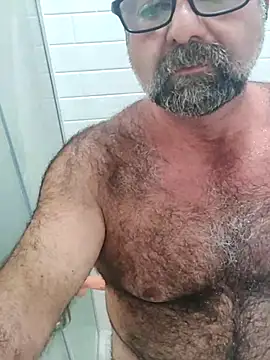 Snapshot of chainjulious chatting on 02/19/25, 04:12 chainjulious online show from 02/19/25, 04:12