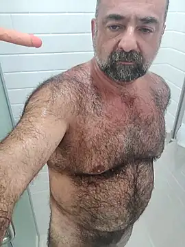 Snapshot of chainjulious chatting on 02/19/25, 10:31 chainjulious online show from 02/19/25, 10:31