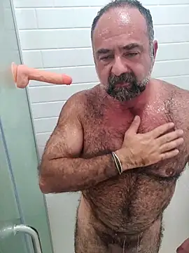 Snapshot of chainjulious chatting on 02/25/25, 11:44 chainjulious online show from 02/25/25, 11:44