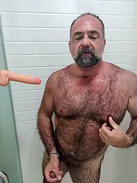 Snapshot of chainjulious chatting on 02/26/25, 11:48 chainjulious online show from 02/26/25, 11:48