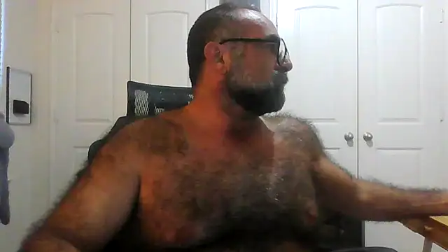 Snapshot of chainjulious chatting on 09/26/25, 01:04 chainjulious online show from 09/26/25, 01:04