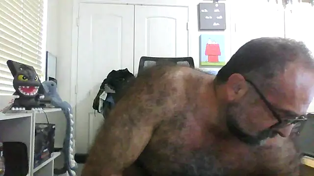 Snapshot of chainjulious chatting on 10/16/25, 03:35 chainjulious online show from 10/16/25, 03:35