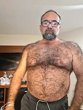 Snapshot of chainjulious chatting on 10/23/25, 10:41 chainjulious online show from 10/23/25, 10:41