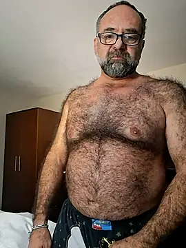 Snapshot of chainjulious chatting on 10/24/25, 11:06 chainjulious online show from 10/24/25, 11:06