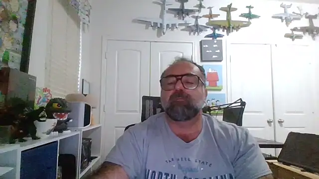 Snapshot of chainjulious chatting on 11/21/25, 03:00 chainjulious online show from 11/21/25, 03:00